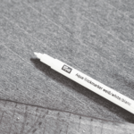 Markierstift für dunkle Textilien wasserlöslich weiß