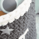 Gehäkelter Korb mit Wal - Anleitung & Wal-Vorlage