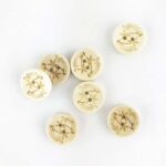 Holzknopf rund - 20 mm - Floral Natur - 2-Loch