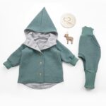 Mantel_Mika & Knickerbocker