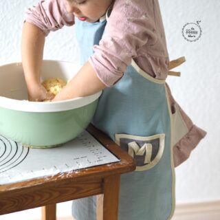 DIY Stoffe Outfit - Schürze Charlie