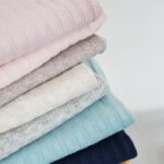 Breiter Rippenjersey Lochmuster