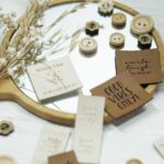 DIY Stoffe Inspiration - Labels & Knöpfe
