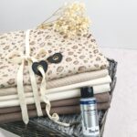 Kunstlederpatch mit Öse - herzförmig - Schwarz