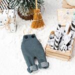 DIY-Stoffe-Wichtelwelt - Latzhose - Geschenkpapier - Besen