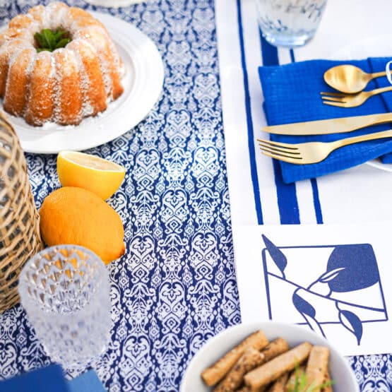 DIY Stoffe Inspiration - gedeckter Tisch - Blau Weiß - Plott Mediterran