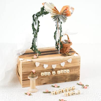 DIY Stoffe- Inspiration - Rankbogen - Holzwürfel - Holzkorb - Buchsgirlande