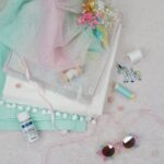 DIY Stoffe Mix - Knöpfe - Satinband - Pomponborte - Stoffmalfarbe