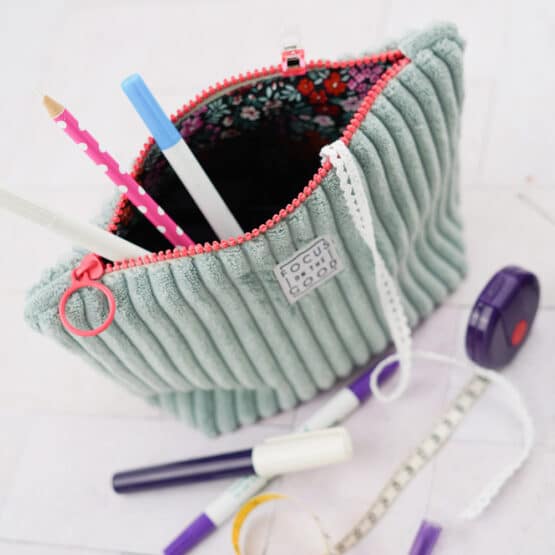 DIY Stoffe - Inspiration - Näh-Etui – Velvet Breitcord Altmint - Kosmetiktasche