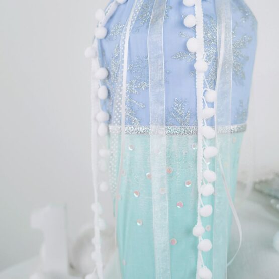 Tessuto Tulle Con Glitter A Fiocco Di Neve – 150x100 Cm – Blu Cielo – Fibra Poliestere Con Paillettes – Per Abiti Da Sposa, Tutù E Decorazioni Fai Da Te
