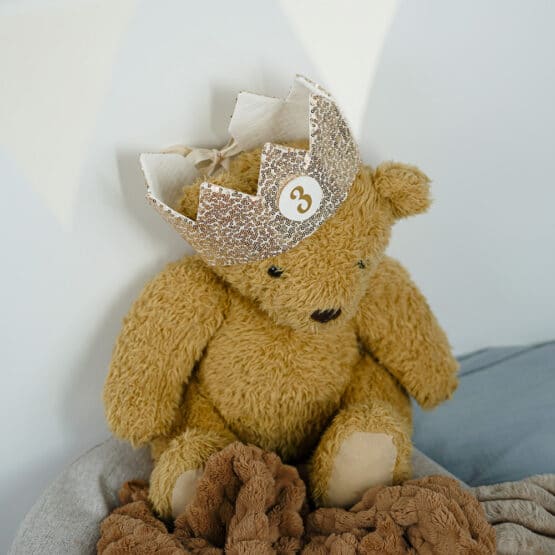 DIY Stoffe Inspiration - Geburtstagskrone - Pailletten Gold - Waben Kuschelfleece