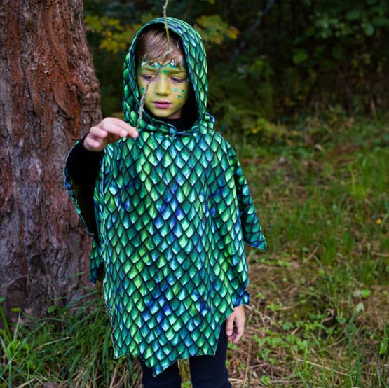 DIY Stoffe Outfit - Poncho Kostüm - Drachen Schuppen