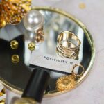 DIY Stoffe Mix - Label - Pailletten - Perlen Öse