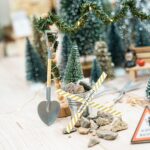 DIY Wichtelwelt - Gartenwerkzeuge - Buchs Girlande - Metalleimer