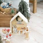 DIY Wichtelwelt - Holzbox Haus - Bastelhölzer - Buchstabenperlen - Holzspule