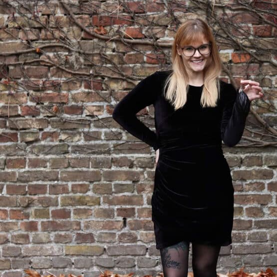 DIY Stoffe - Outfit - Samtkleid