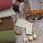 DIY Stoffe Mix - Knopf - Label - Holzwürfel Buchstaben - Garn