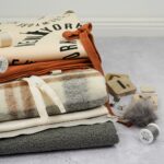 DIY Stoffe Mix - Fellbommel - Label - Reißverschluss - Kordel