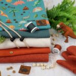 DIY Stoffe Mix - Kordel - Knopf - Label - Holzwürfel - Garn -Handschuhe