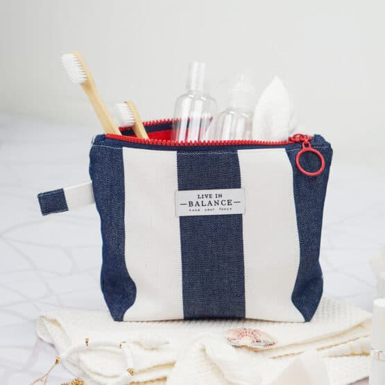 DIY Stoffe Inspiration - Kleine Kosmetiktasche Maritim Blau-Weiß