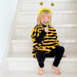 DIY Stoffe Outfit - Biene - Poncho - Leggings - Schelmy