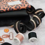 DIY Stoffmix - Reißverschluss - Garn - Knopf - Gurtbandzubehör