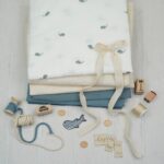 DIY Stoffmix - Kordel - Stempelset - Garn - Knopf - Label - Baumwollband - Patch