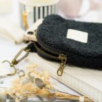 DIY Stoffe Inspiration - Handytasche Bouclé Schwarz