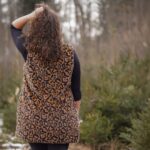 DIY Stoffe Outfit - Weste Winalea - Teddy Leo Zimt