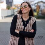 DIY Stoffe Outfit - Weste Winalea - Kunstfell Streifen