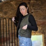 DIY Stoffe Outfit - Weste Winalea - Breitcord Dots