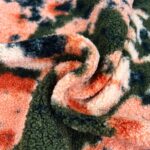 Bouclè Teddyfleece – Abstrakt – Deep Olive/Koralle