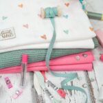 DIY Stoffmix - Sticktwist - Gummiband - Knopf - Stoffklammern - Sticknadeln - Label