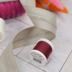 DIY Stoffmix - Reißverschluss - Garn