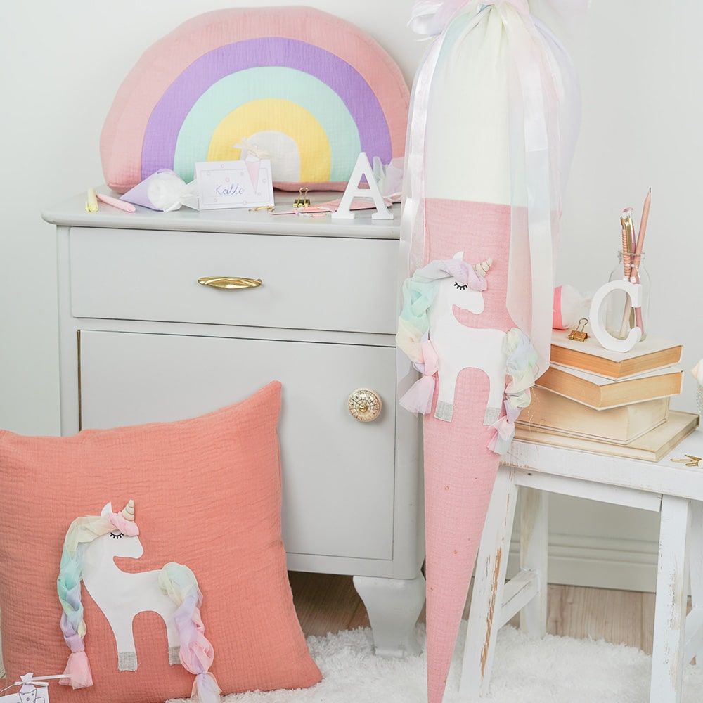 DIY Stoffe Inspiration - Schultüte Kleines Einhorn - Bastelvorlage - Regenbogen- Kissen