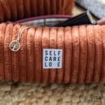 DIY Stoffe Inspiration - Velvet Helles Rost Orange - Kulturbeutel - Label