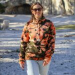 DIY Stoffe Outfit - Bouclé Abstrakt Deep Olive Koralle