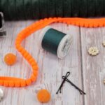 DIY Stoffmix - Pomponborte - Knopf - Garn - Pompon