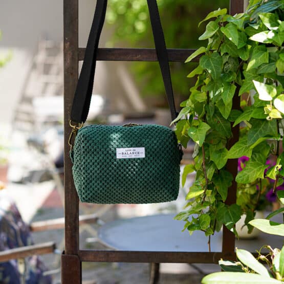 DIY Stoffe Inspiration: Kleine Tasche – Paket – Velvet strukturiert Pinie
