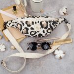DIY Stoffe Inspiration - Cutline Crossbag - Leo Dots Aquarell