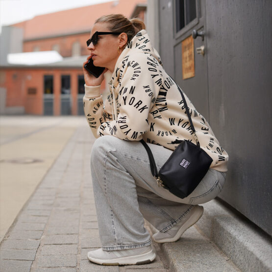 Diy Stoffe Outfit 562c Hoodie Emilana New York French Terry Tasche Lederoptik