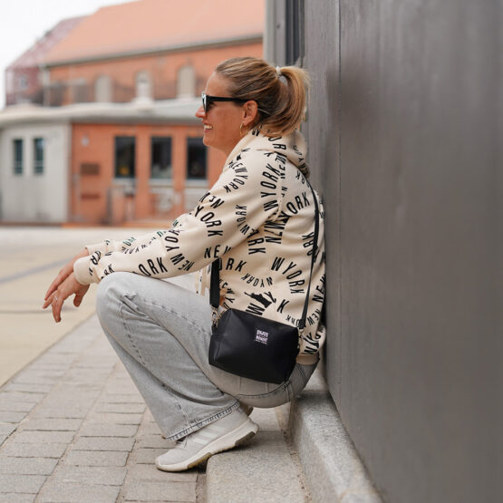 Diy Stoffe Outfit 562d Hoodie Emilana New York French Terry Tasche Lederoptik