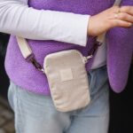 DIY Stoffe Outfit - Weste Winalea - Bouclé Lavendel - Handytasche Natur