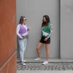 DIY Stoffe Outfit - Weste Winalea - Bouclé Lavendel - Emerald - Cutline Crossbag