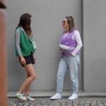 DIY Stoffe Outfit - Weste Winalea - Bouclé Lavendel - Emerald - Cutline Crossbag