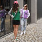 DIY Stoffe Outfit - Weste Winalea - Bouclé Lavendel - Emerald - Cutline Crossbag