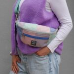 DIY Stoffe Outfit - Weste Winalea - Bouclé Lavendel - Cutline Crossbag