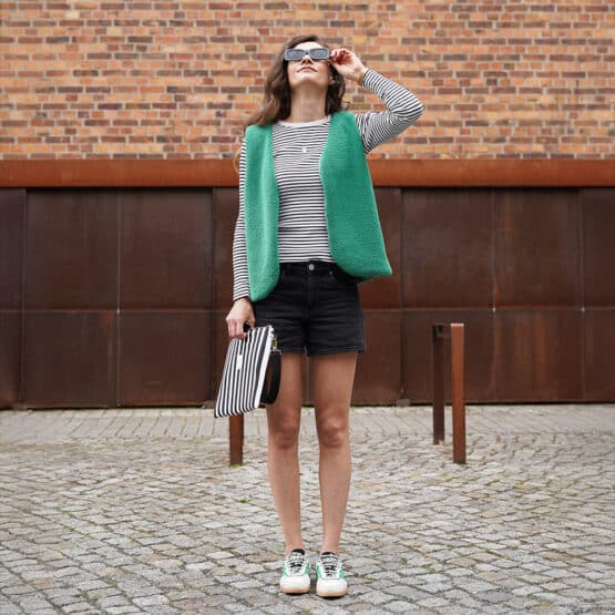 Diy Stoffe Outfit 563n Weste Winalea Bouclé Emerald Tablettasche Schwarz Weiss