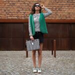 DIY Stoffe Outfit - Weste Winalea - Bouclé Emerald - Tablettasche Schwarz Weiß
