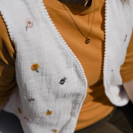 Diy Stoffe Outfit 566r Weste Winalea Musselin Gestickte Blumen